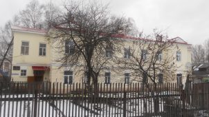 Дом, в котором в 1935-1941 гг. жила уроженка г. Вичуги Е.В. Виноградова — зачинатель стахановского движения в текстильной промышленности страны, 1935-1941 гг.