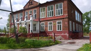 Вичугская средняя школа № 13 имени А.Н. Озерина, в которой с 1932 по 1941 годы учился Герой Советского Союза А.Н. Озерин