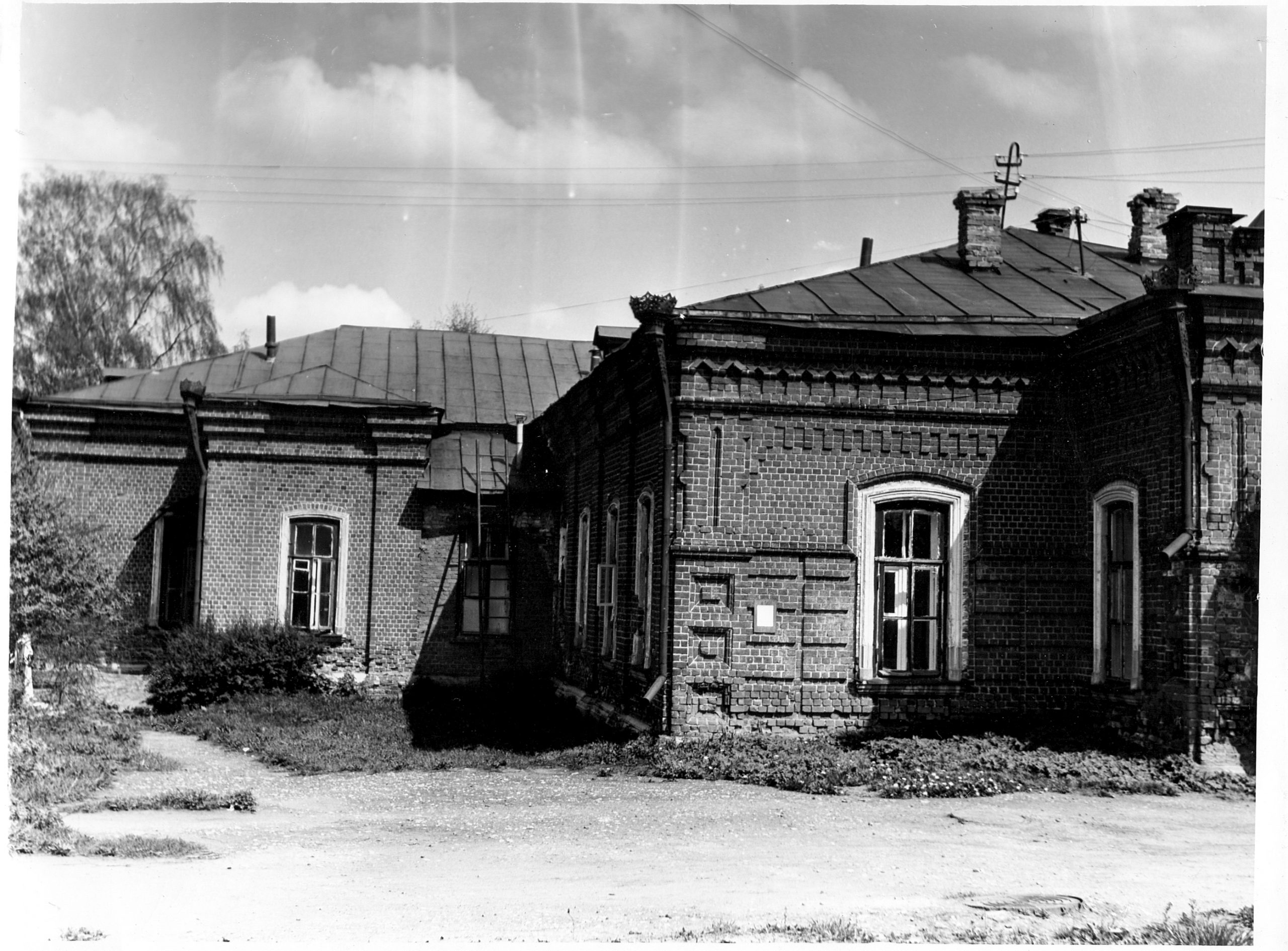 Ансамбль городской больницы, 1898 г.: - главный корпус; - восточный корпус;  - больничная ограда - Культурное наследие