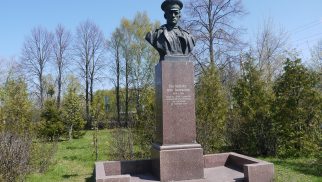 Памятник одному из 26 бакинских комиссаров Ивану Васильевичу Малыгину