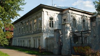 Бывший клуб Дербеневой, в котором в 1918-1919 гг. находился Хуторовский клуб подростков