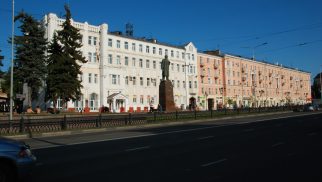 Здание Дворца труда, где в 1918 г. находился Окружной комитет РКП(б) и работал М.В. Фрунзе